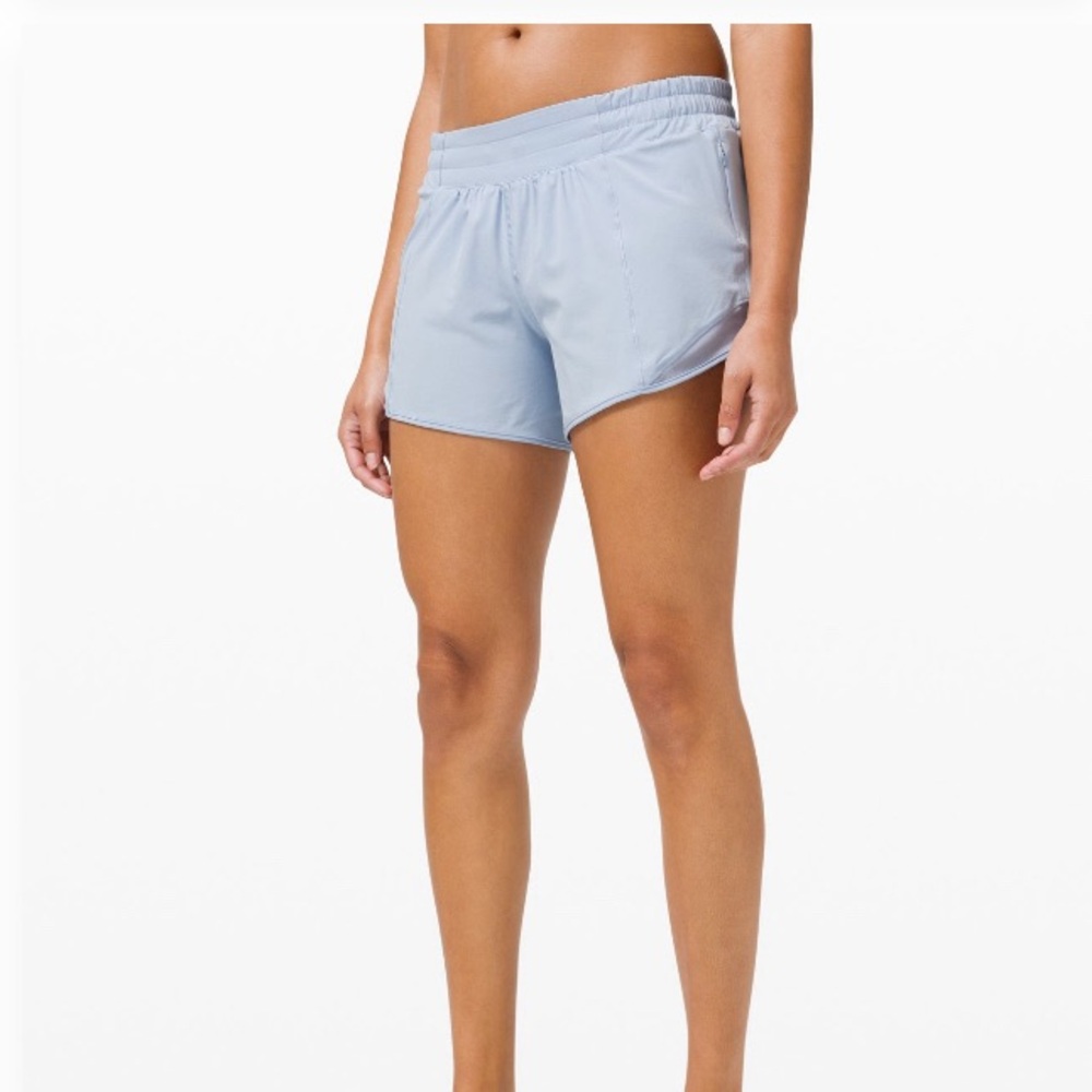 Lululemon 4” Hotty Hot shorts